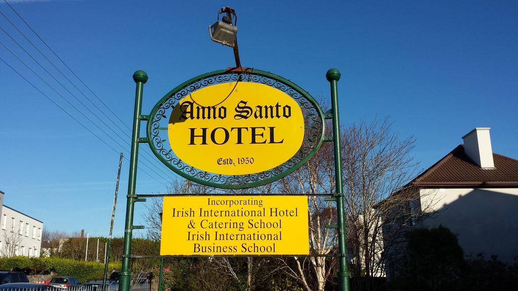 Anno Santo Hotel Galway Esterno foto