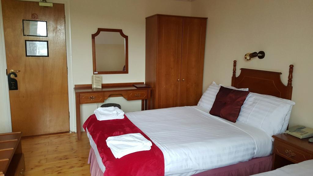 Anno Santo Hotel Galway Esterno foto