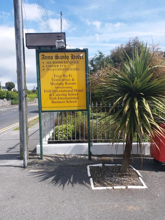Anno Santo Hotel Galway Esterno foto